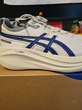Asics Gel-Nimbus 27 ATC Running Sneaker Birch/Indigo Blue Women's Size 10